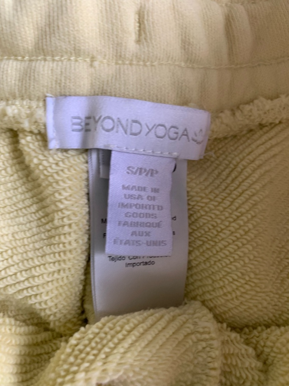Beyond Yoga Pale Yellow Drawstring Athletic Shorts Size Small - Picture 3 of 5